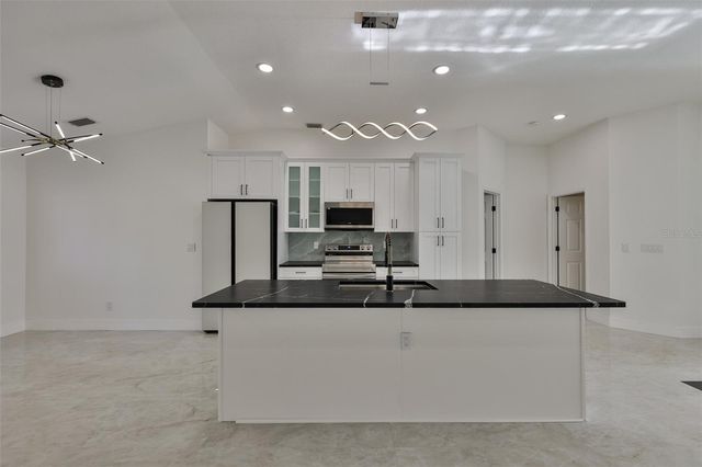 4423 HORSESHOE PICK LANE, Valrico, FL 33594