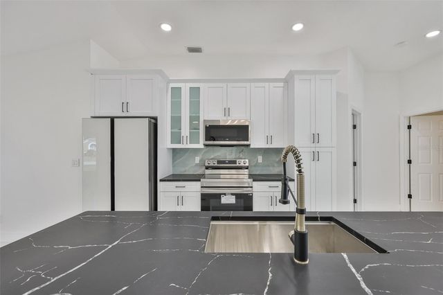 4423 HORSESHOE PICK LANE, Valrico, FL 33594