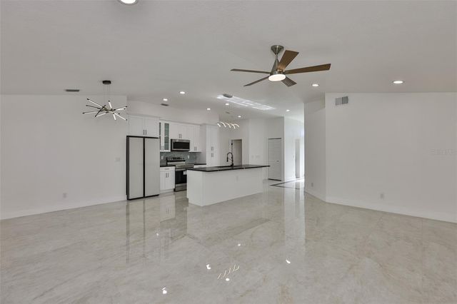 4423 HORSESHOE PICK LANE, Valrico, FL 33594