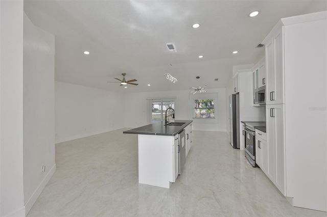 4423 HORSESHOE PICK LANE, Valrico, FL 33594