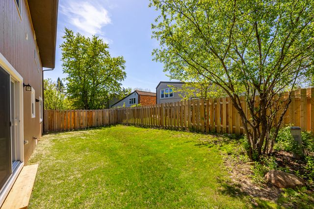 1032 Hinswood Drive, Darien, IL 60561