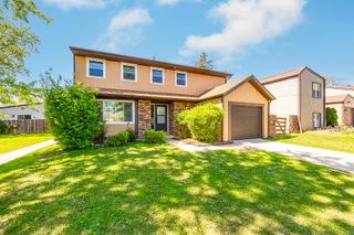 1032 Hinswood Drive, Darien, IL 60561