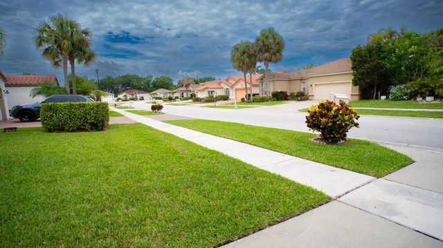 3872 Summer Chase Court, Lake Worth, FL 33467