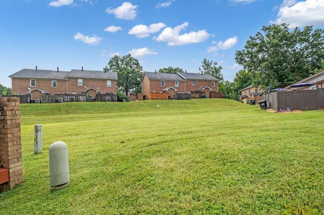 147 Lakebrink Dr, Nashville, TN 37214
