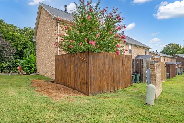 147 Lakebrink Dr, Nashville, TN 37214