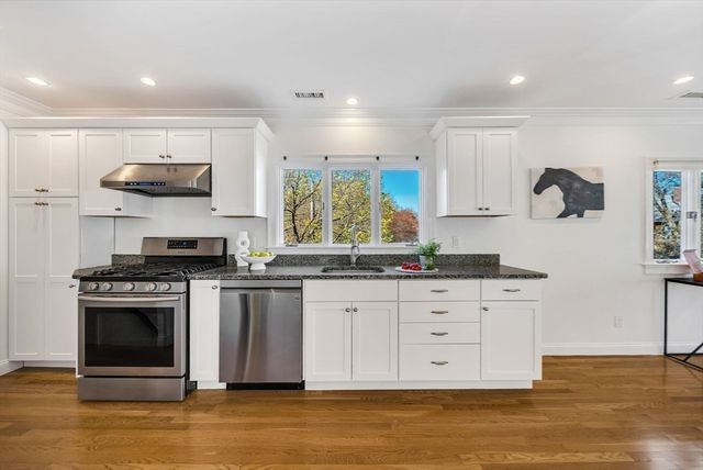 38 Lafayette St 38, Arlington, MA 02474