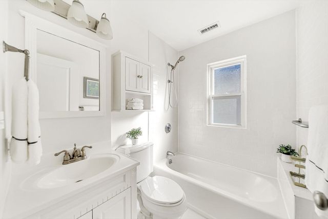 38 Lafayette St 38, Arlington, MA 02474