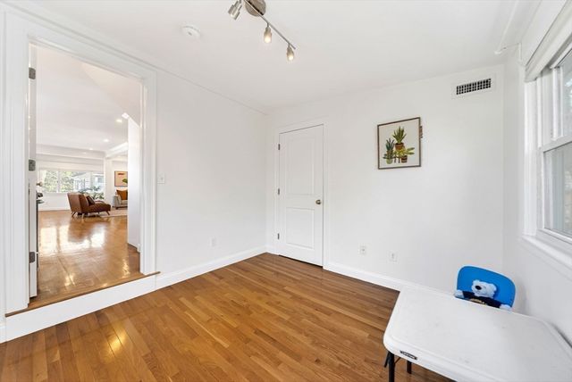 38 Lafayette St 38, Arlington, MA 02474