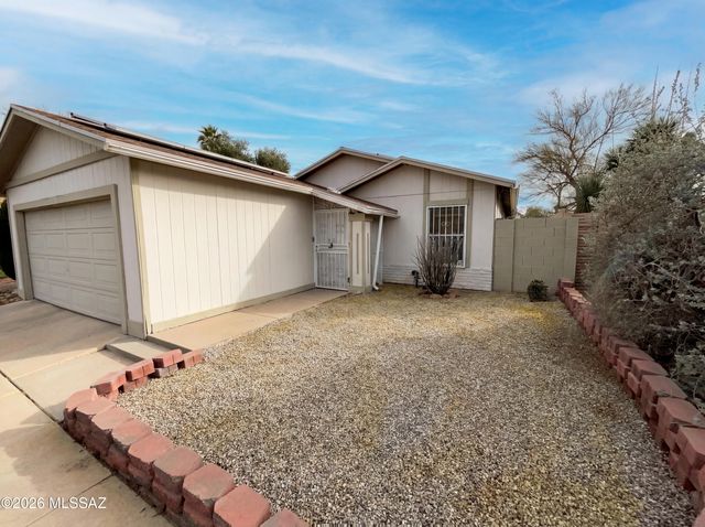 1943 W Southbrooke Circle, Tucson, AZ 85705