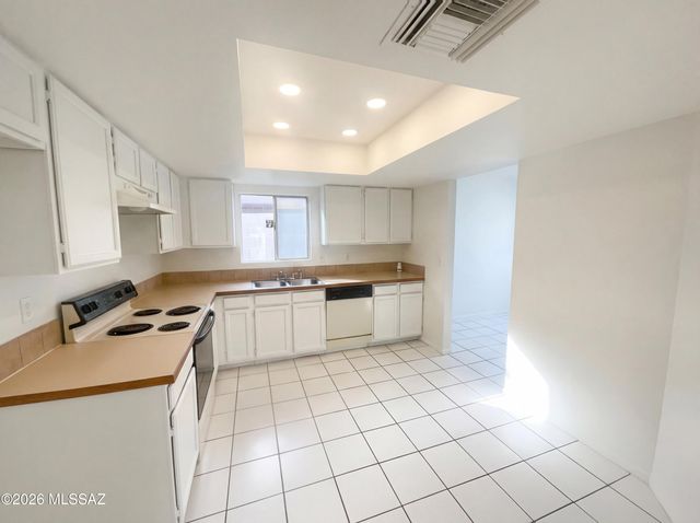 1943 W Southbrooke Circle, Tucson, AZ 85705