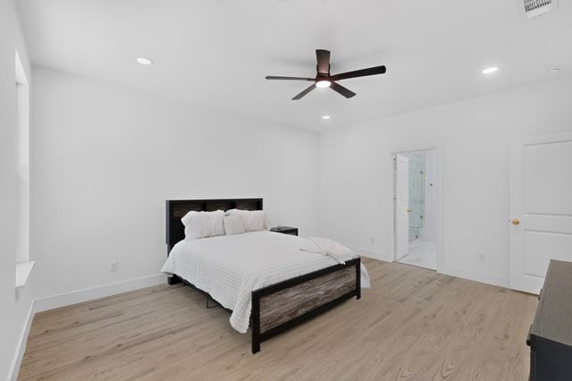 343 SCHOONER Road, Gun Barrel City, TX 75156