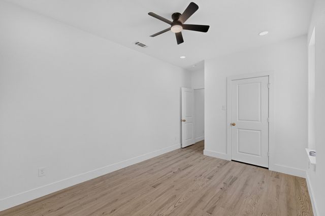 343 SCHOONER Road, Gun Barrel City, TX 75156