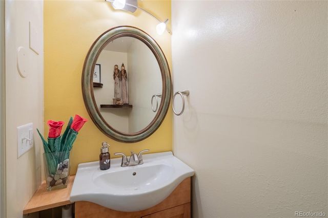 7995 E Mississippi Avenue F4, Denver, CO 80247