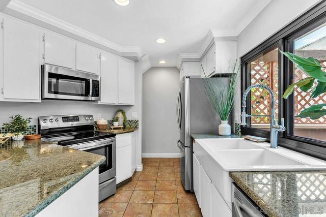2277 Caminito Pescado 75, San Diego, CA 92107