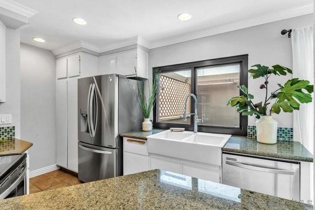 2277 Caminito Pescado 75, San Diego, CA 92107