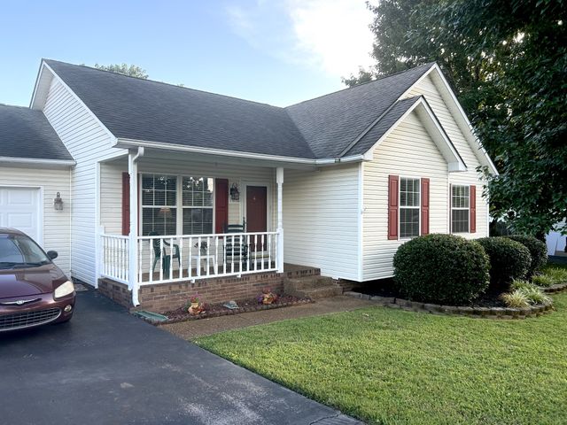 1612 Jamie Dr, Columbia, TN 38401
