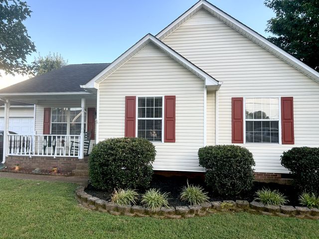 1612 Jamie Dr, Columbia, TN 38401