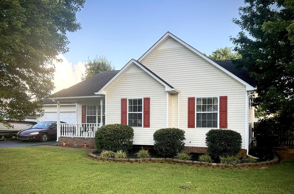 1612 Jamie Dr, Columbia, TN 38401