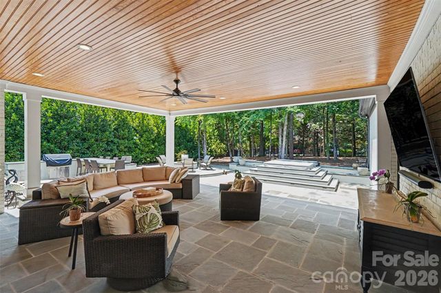 2035 Valencia Terrace, Charlotte, NC 28226