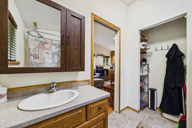 220 Madrone Road, Weott, CA 95571