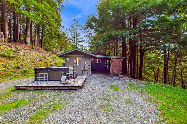 220 Madrone Road, Weott, CA 95571