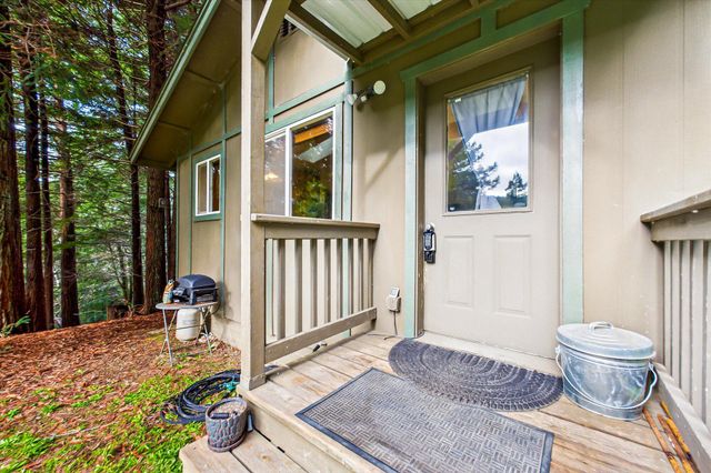 220 Madrone Road, Weott, CA 95571