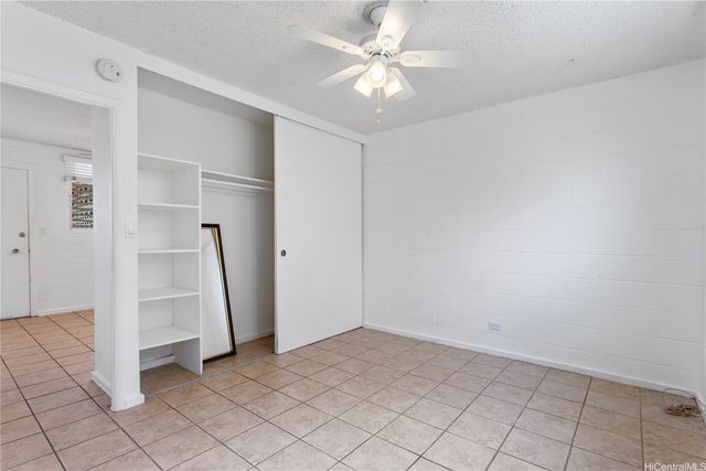 1120 Hassinger Street 207, Honolulu, HI 96822