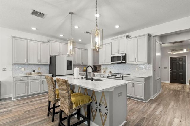 10231 COUNT FLEET DRIVE, Ruskin, FL 33573