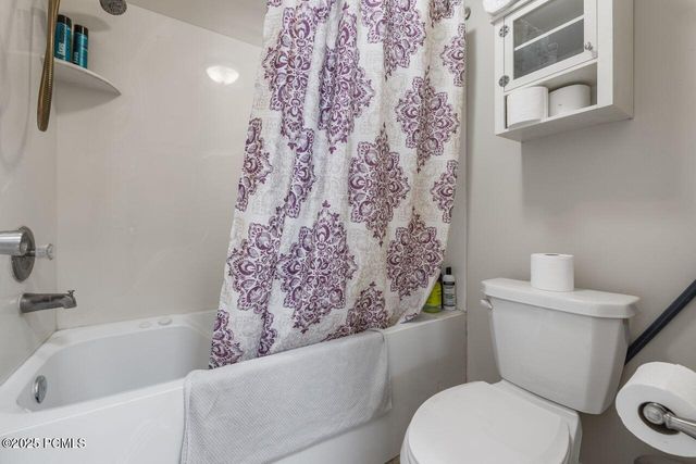 7819 S Spruce Tree Lane, Sandy, UT 84094