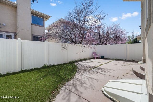 7819 S Spruce Tree Lane, Sandy, UT 84094