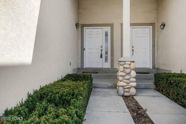 7819 S Spruce Tree Lane, Sandy, UT 84094