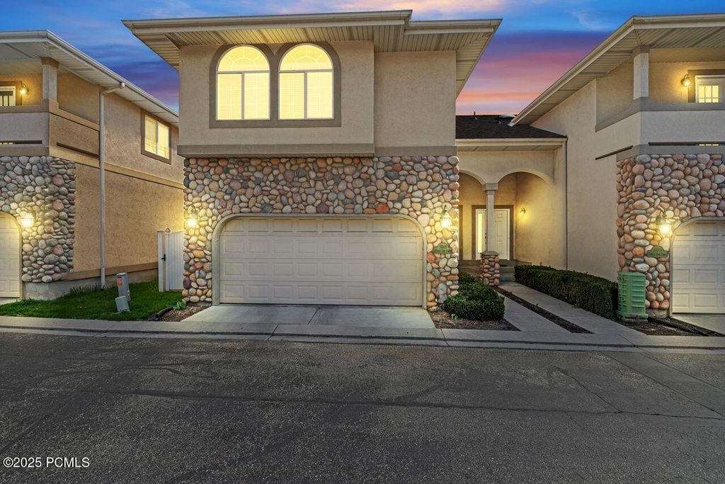 7819 S Spruce Tree Lane, Sandy, UT 84094