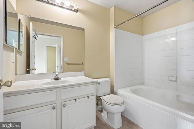 2401 GRAMERCY WAY, Mount Laurel, NJ 08054