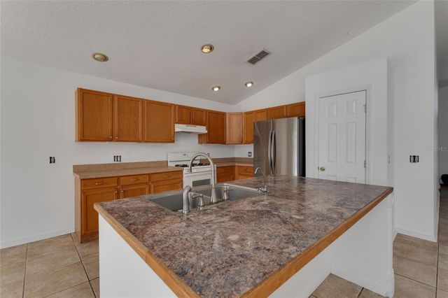 844 BERWICK DR, Davenport, FL 33897