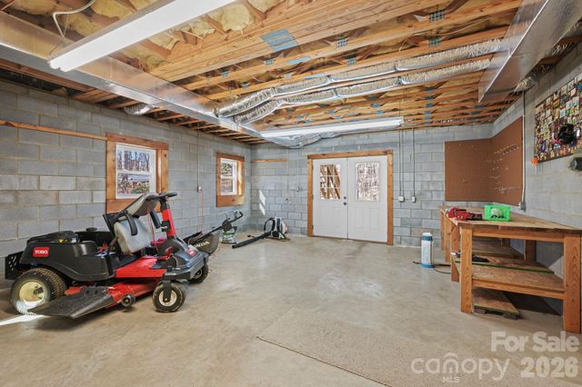 109 Normandy Avenue, Boonville, NC 27011