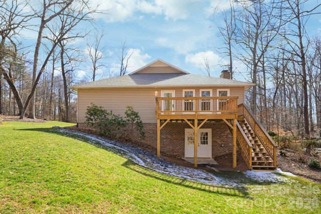 109 Normandy Avenue, Boonville, NC 27011