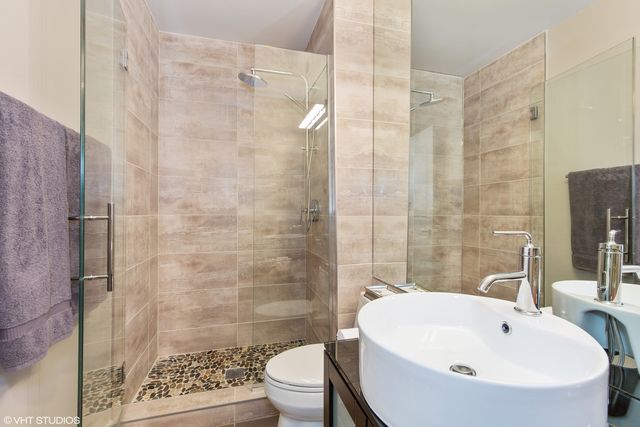 100 E Bellevue Place 4A, Chicago, IL 60611