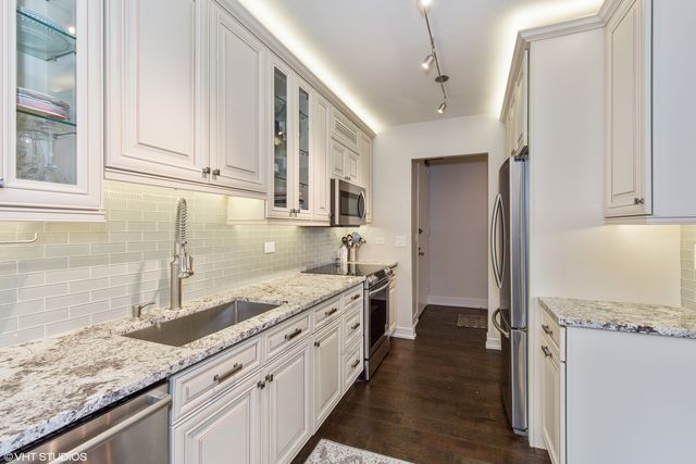 100 E Bellevue Place 4A, Chicago, IL 60611