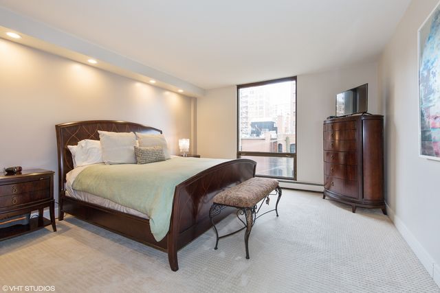 100 E Bellevue Place 4A, Chicago, IL 60611