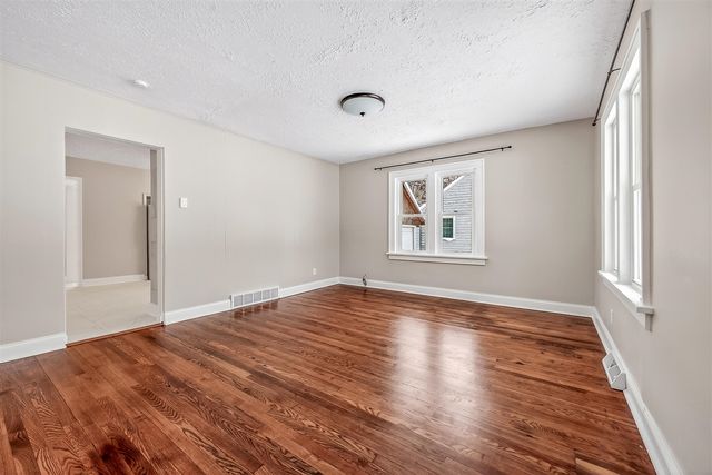 902 Wilson Avenue, Norton Shores, MI 49441