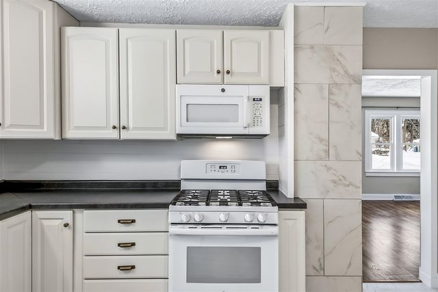 902 Wilson Avenue, Norton Shores, MI 49441