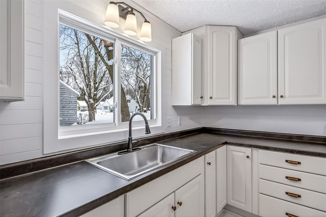 902 Wilson Avenue, Norton Shores, MI 49441