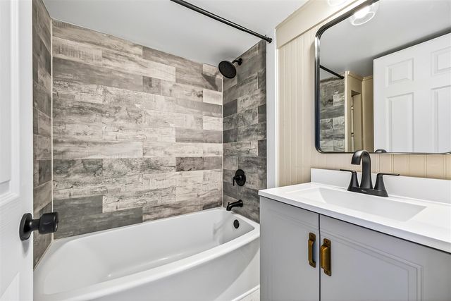 902 Wilson Avenue, Norton Shores, MI 49441