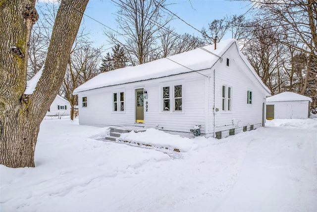 902 Wilson Avenue, Norton Shores, MI 49441