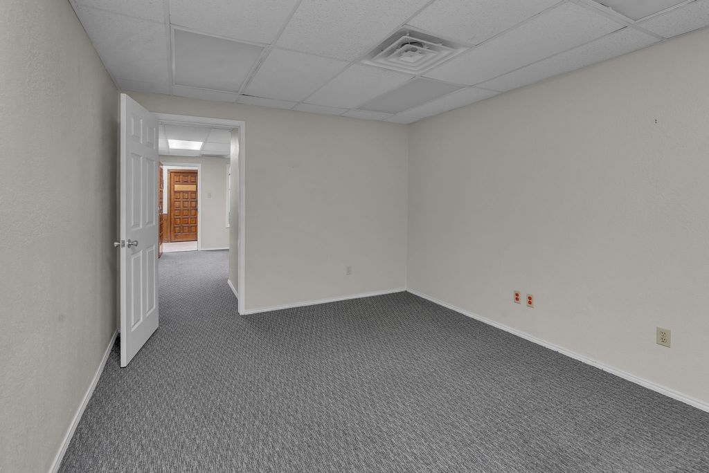 2020 W Northwest Highway 110, Grapevine, TX 76051 — photo 4