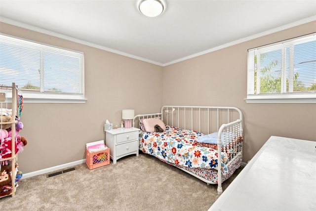 31040 Stephen Avenue, Westland, MI 48185