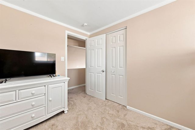 31040 Stephen Avenue, Westland, MI 48185