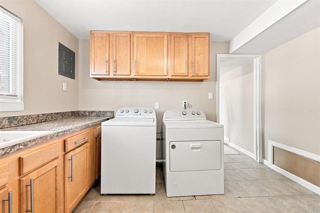 31040 Stephen Avenue, Westland, MI 48185