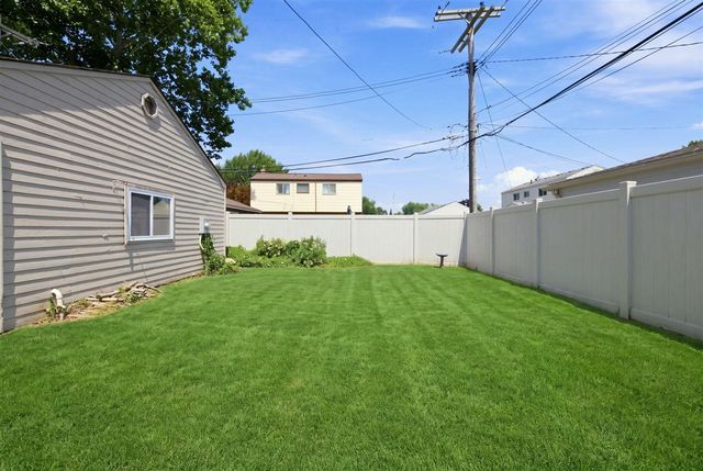 31040 Stephen Avenue, Westland, MI 48185