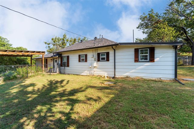 310 North Road, Kennedale, TX 76060
